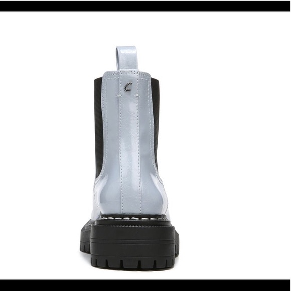 NIB Circus by Sam Edelman Effie Chelsea lt blue crinkle patent bootie - Picture 4 of 9